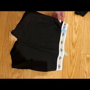Alo icon ribbed biker shorts in black size xsmall never worn perf